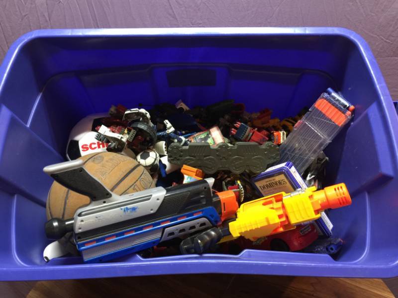 lot 73 image: Large Tote wToys, Balls, Hot Wheels