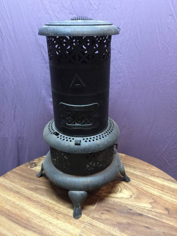 lot 76 image: Perfection Heater