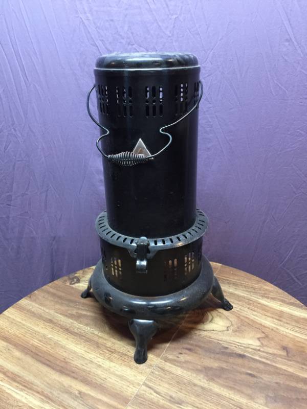 lot 77 image: Perfection Heater