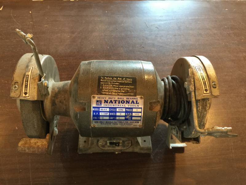 lot 97 image: Bench Grinder