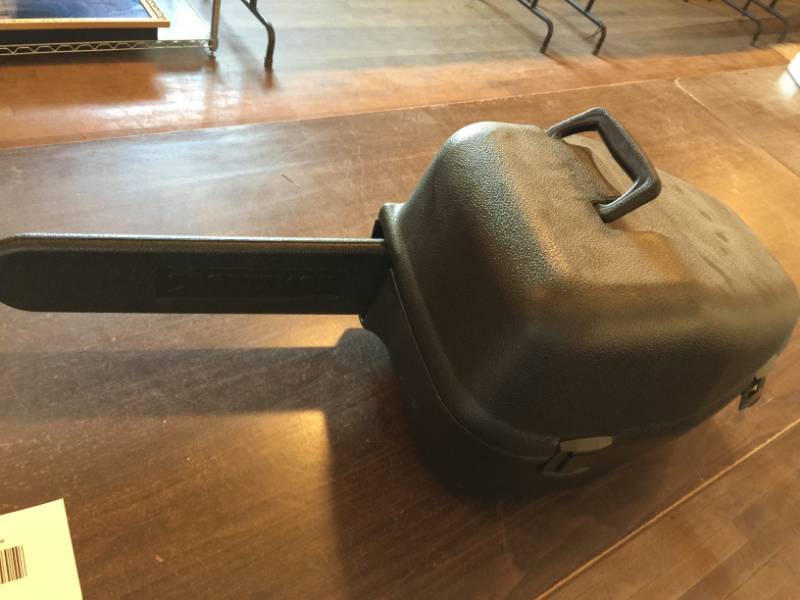 lot 100 image: Chainsaw