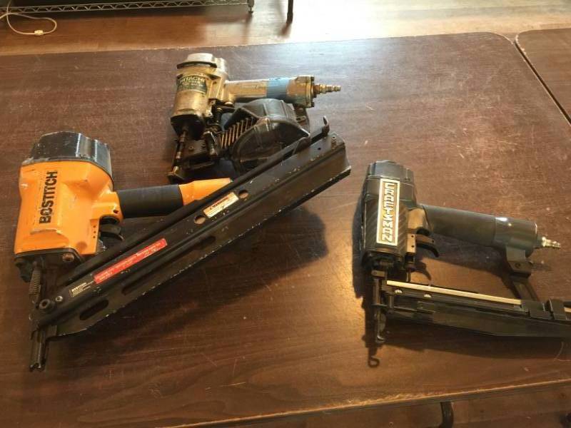lot 105 image: Air Nail Guns