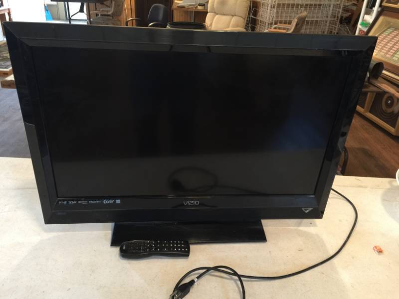 lot 109 image: Vizio 30 TV