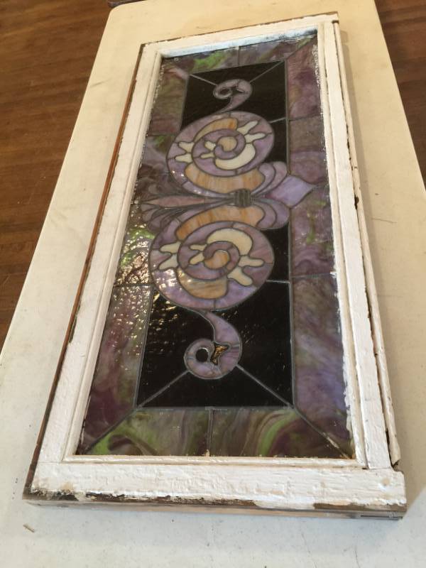 lot 122 image: Vintage Stained Glass Window Frame
