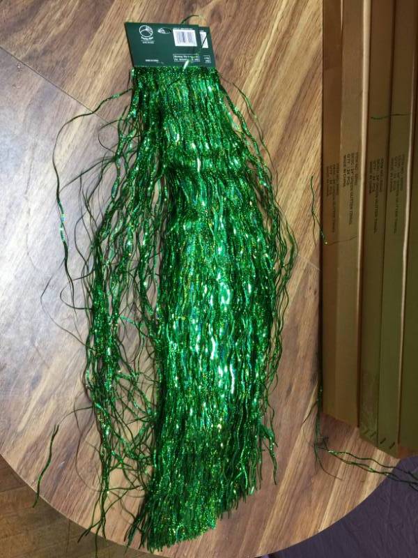 lot 135 image: Green Glitter Tinsel