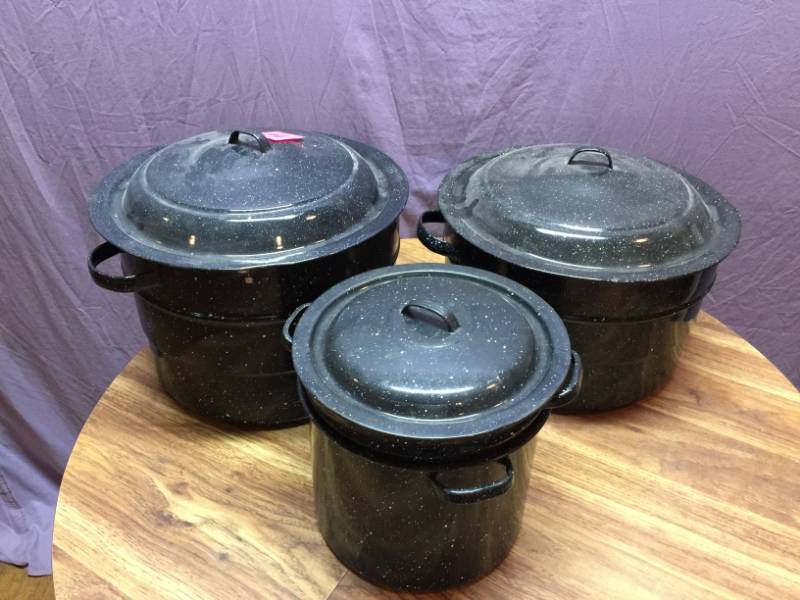 lot 78 image: Canning Pots