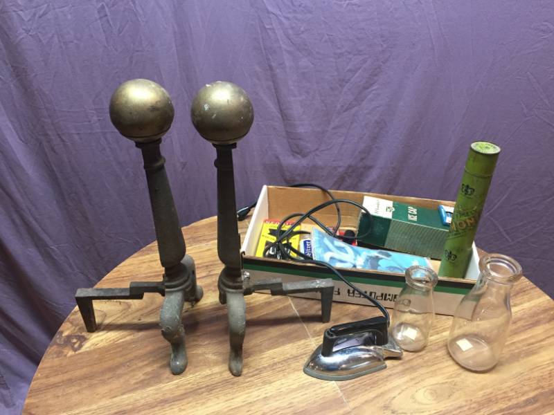 lot 153 image: Vintage Items