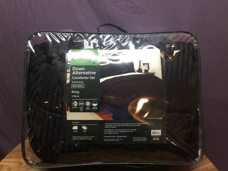 lot 158 image: King Size Down Alternative Comforter Set