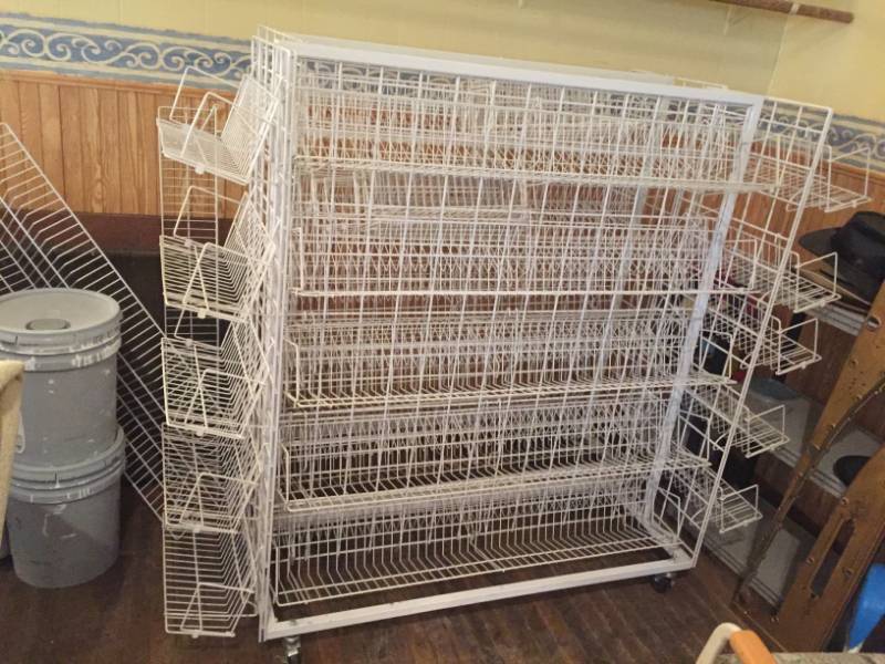 lot 165 image: Shelving Units