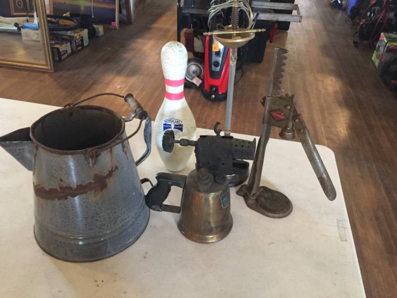 lot 166 image: Vintage & Unique Items