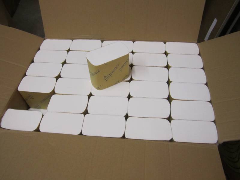 Case of 2-Ply White Interfolded Bat...