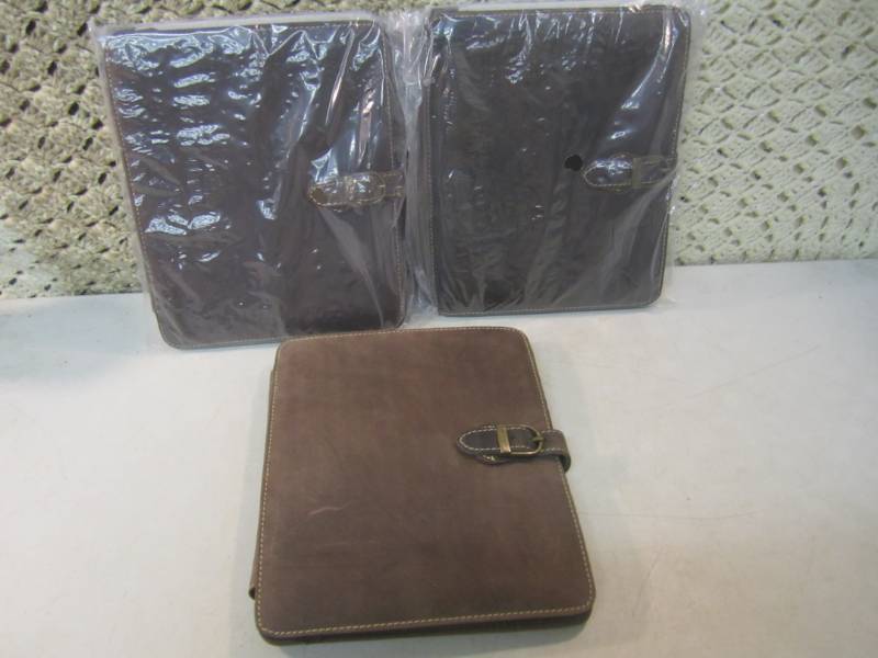 3 Canyon Outback Leather Bear Canyo...