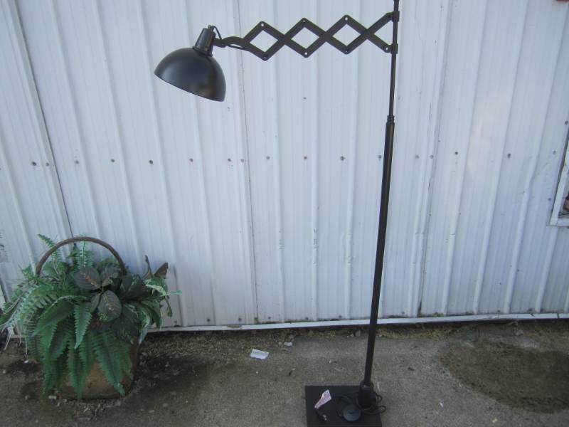 Expandable Floor Lamp Black 58.5 t...