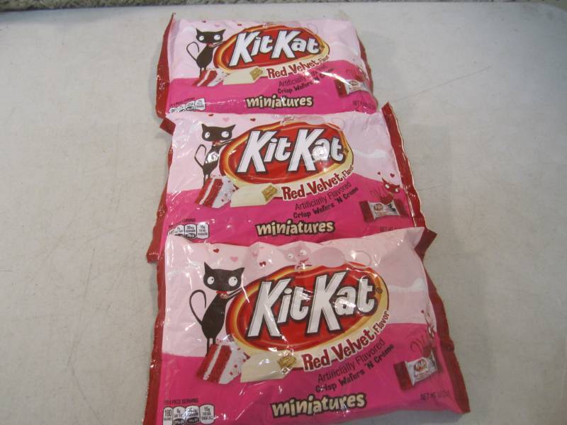 3 Bags of Kit Kat Red Velvet Miniat...
