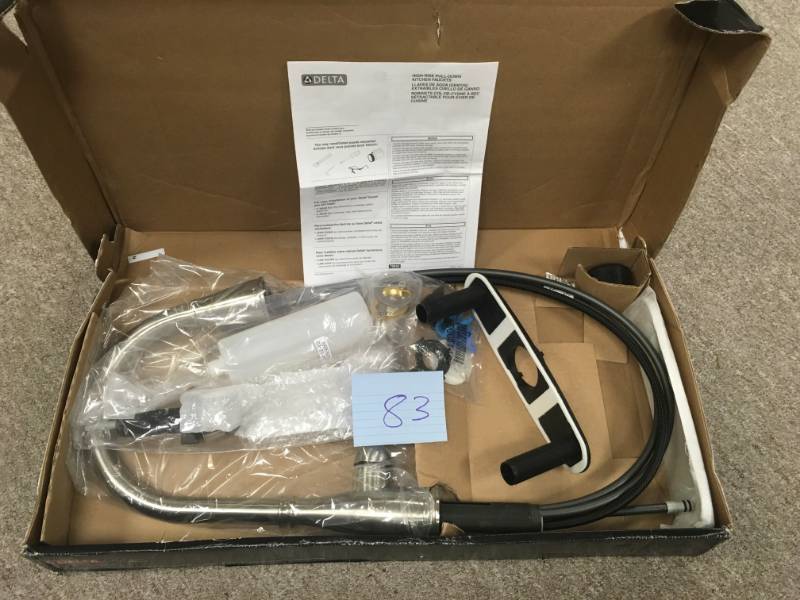 Delta Charmaine Single-Handle Pull-Down Sprayer Kitchen Faucet with Soap Dispenser and MagnaTite Docking in Stainless open box
