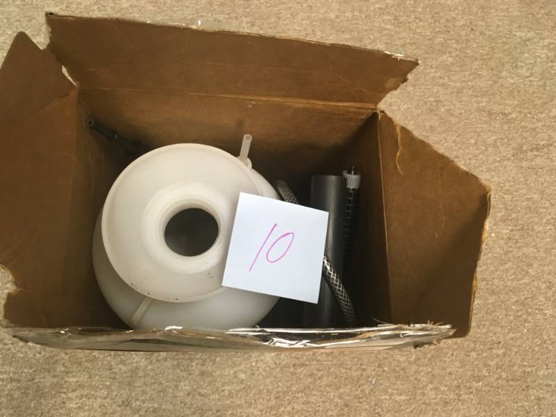 Flo Master sprayer - cleaner sealer and stainer open box in like new condition