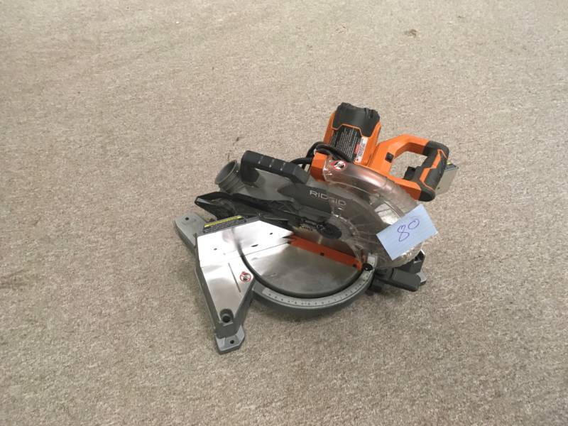 Ridgid 15 Amp 10 in. Dual Bevel Miter Saw missing the dust bag in like new condition