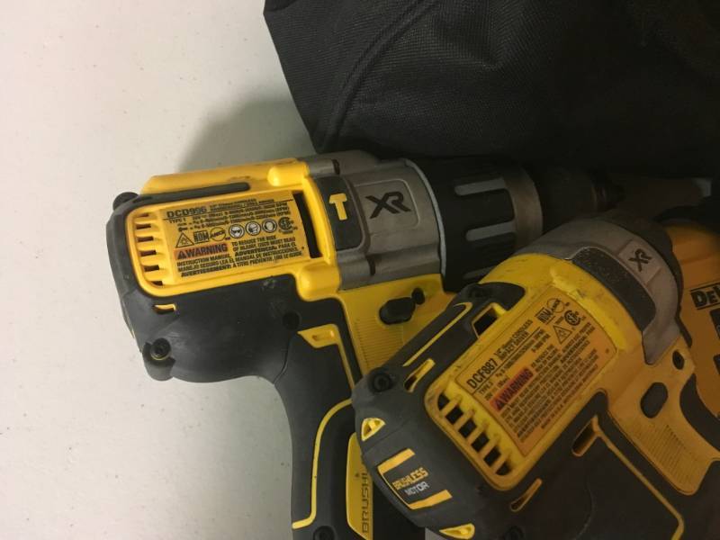 DEWALT XR 20-Volt Max 12-in Cordless Brushless Drill  and impact Driver with 1 Battery and charger used in very good condition