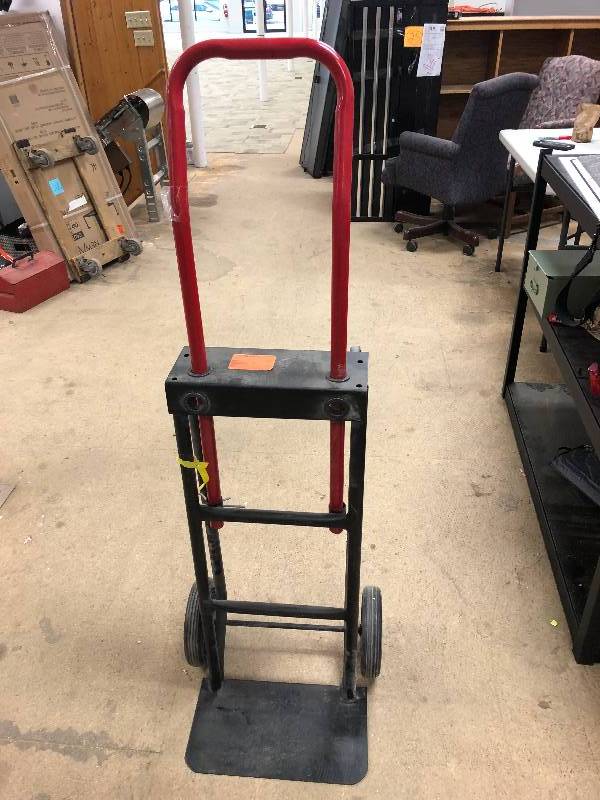 Milwaukee 300500 lb. Capacity Convertible Hand Truck missing one small tire in working conditions