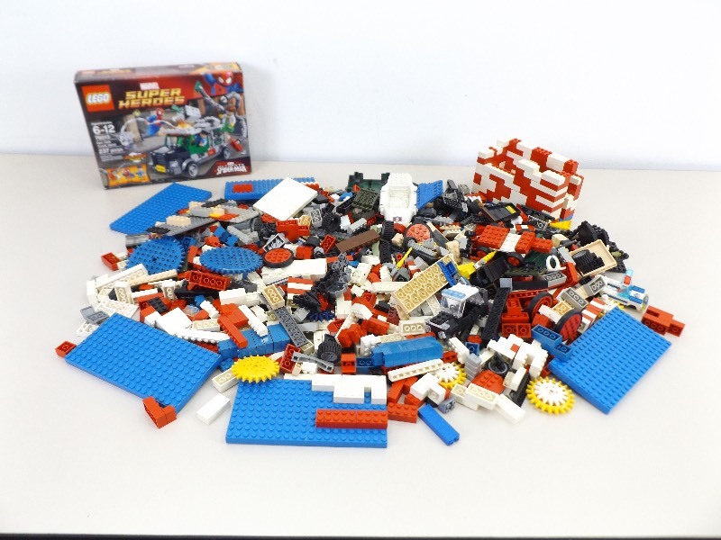 lot 45 image: Tote Full of Vintage and New Legos