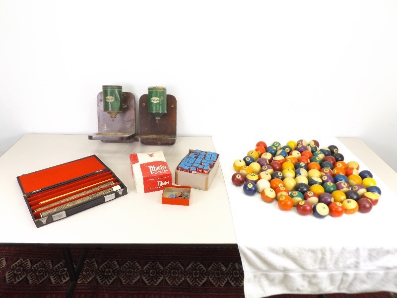 lot 46 image: Large Lot of Vintage PoolBilliards Chalk, Balls, etc.