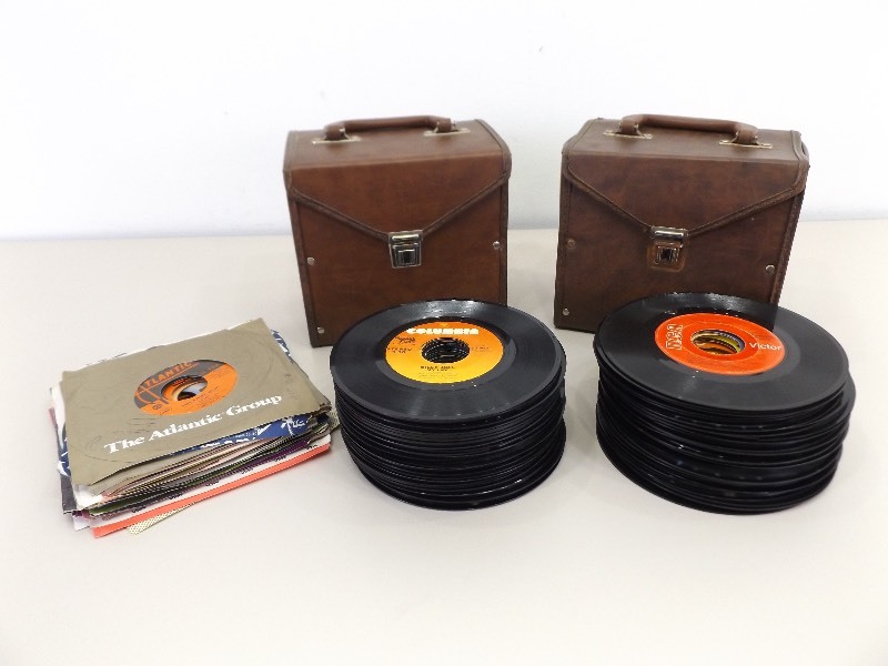 lot 68 image: Lot of Vintage 1960s and 70s 45 rpm Records