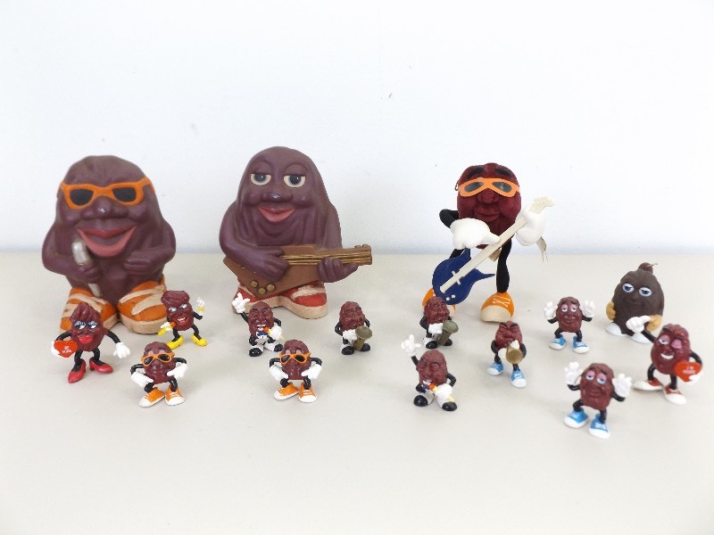 lot 77 image: Lot of PVC etc, California Raisins