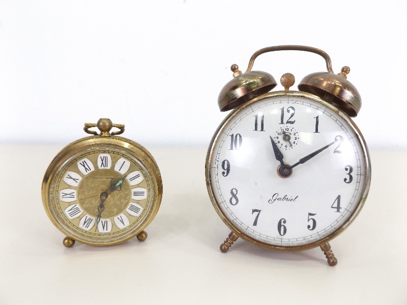 lot 80 image: Vintage Phinney Walker and Gabriel Wind Up Clocks