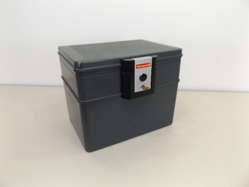 lot 87 image: Honeywell Fire Safe with Key