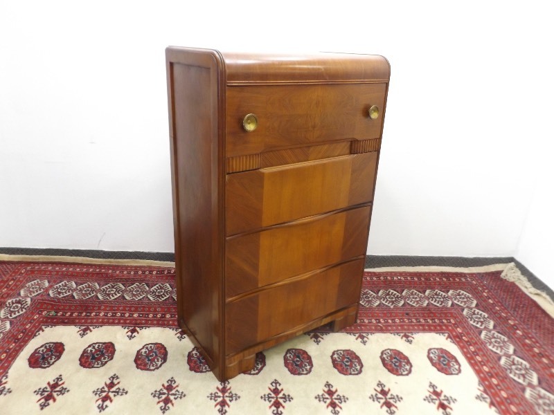 lot 13 image: BEAUTIFUL Antique Waterfall Dresser
