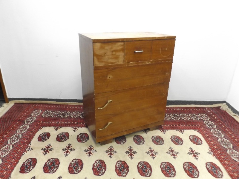 lot 57 image: Mid Century Dresser