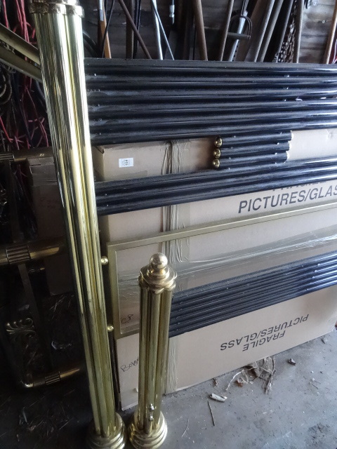 lot 22 image: 76 wide brass bedframe. Metal rail...