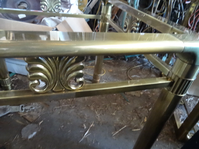 lot 16 image: Brass end table with glass top inse...