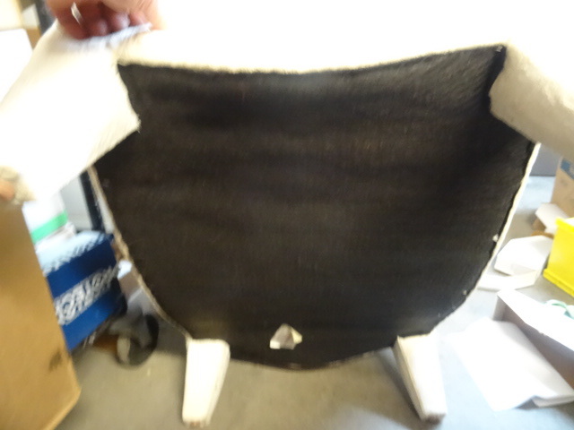 lot 31 image: Foot stool. White fabric. Cushioned...