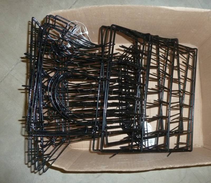 lot 64 image: 5 sewing thread racks, each one consists of two sections one hangs below the other