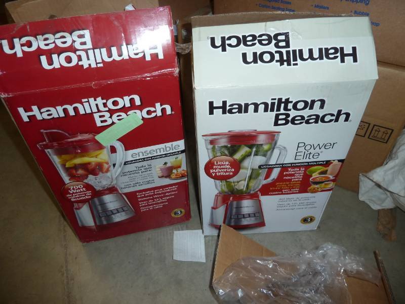 lot 74 image: 2 open hamilton beach blenders, tested and working fine, both are new