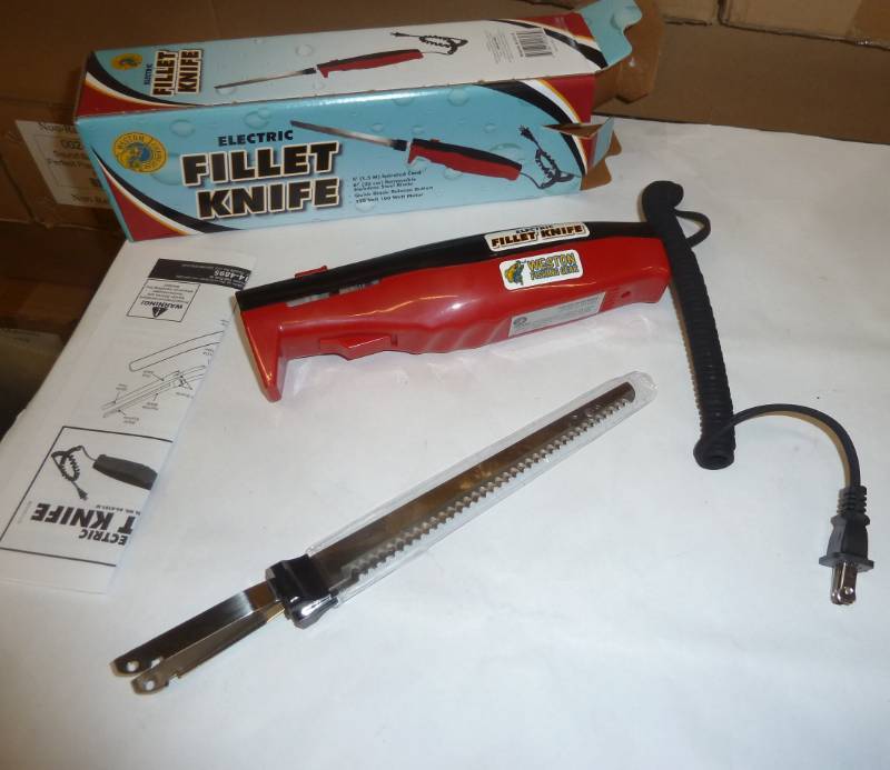 lot 80 image: new electric fishing knife