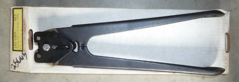 lot 108 image: 12 steel strap crimper