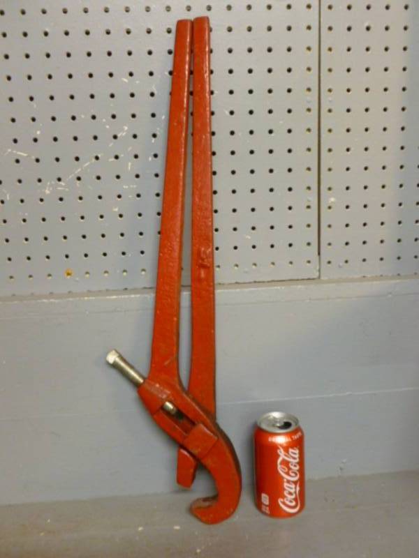 lot 30 image: Vintage Well Wrench
