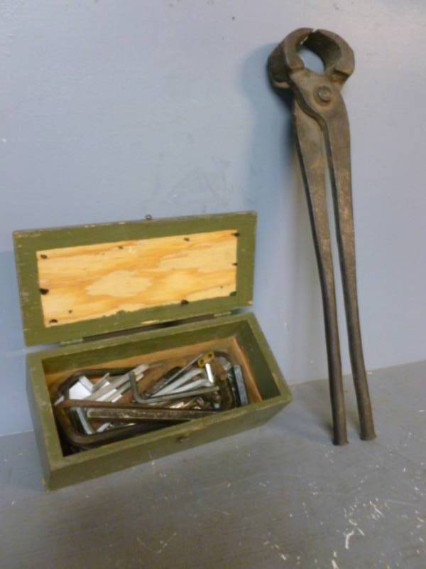 lot 48 image: Vintage Tool