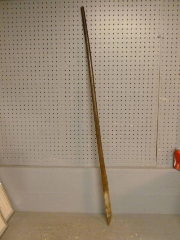 lot 54 image: Breaker Bar