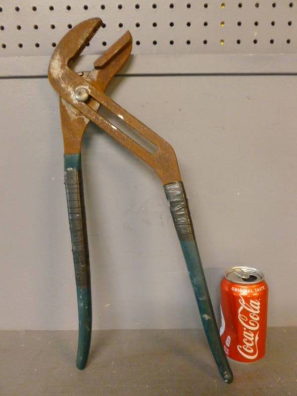 lot 119 image: Tool