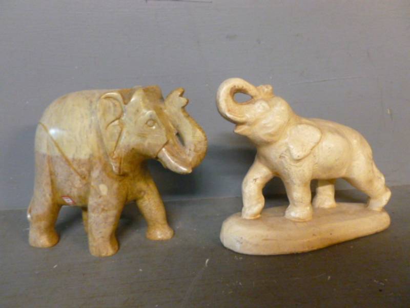 lot 155 image: Vintage Decorations