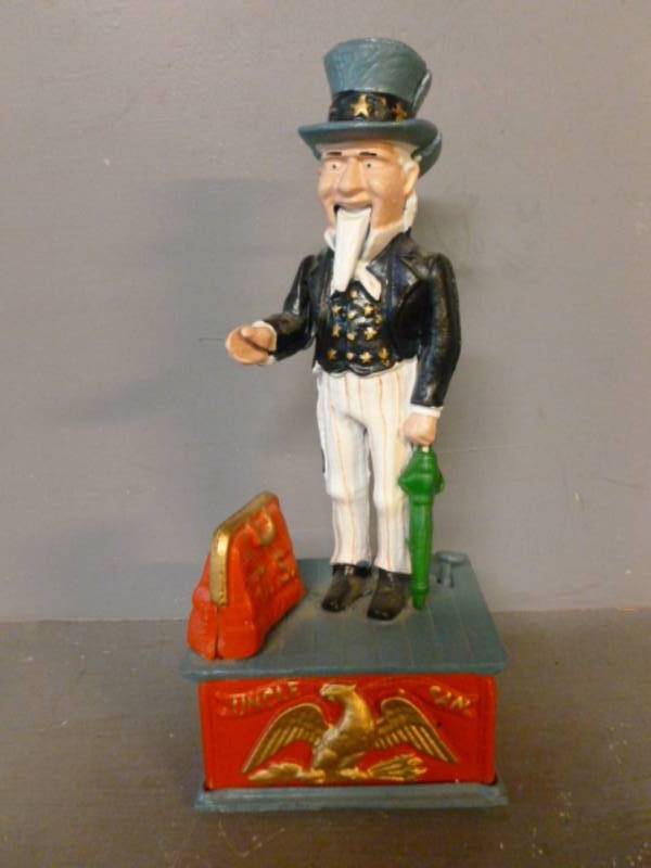 lot 162 image: Cast Iron Bank