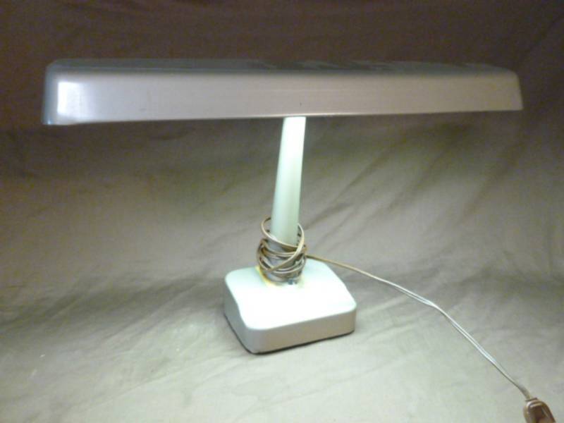lot 189 image: Vintage Desk Lamp