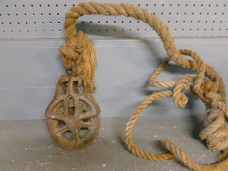 lot 193 image: Vintage Barn Pulley