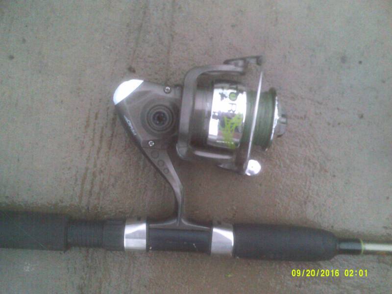 lot 34 image: ZEBCO PREDATORE ROD AND REEL