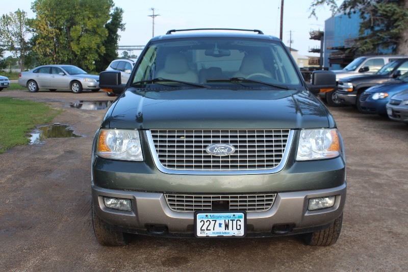 lot 2835 image: 2003 Ford Expedition Eddie Bauer 4x4 - 2 Owner -
