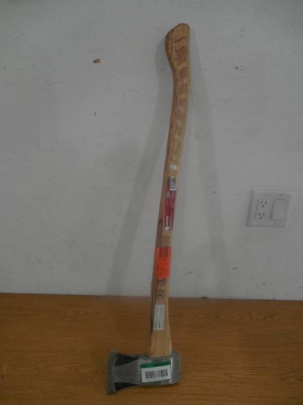lot 32 image: Husky 3.5 lb. Single Michigan Bit Axe with 34 in. Hickory Handle