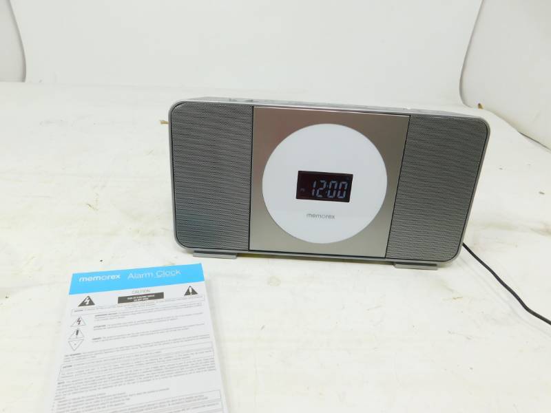 lot 86 image: Memorex----Model No.  MC7211 CD Alarm Clock Radio